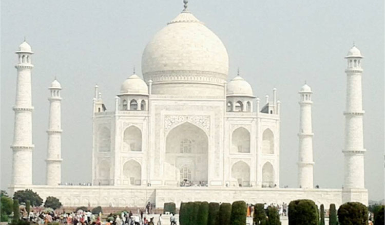 Fee hike at Taj Mahal