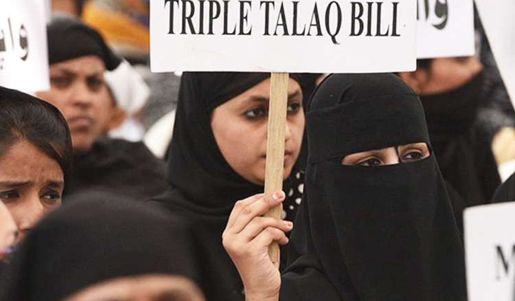 Lok Sabha passes triple talaq bill